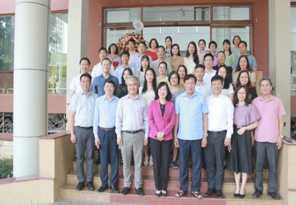 Lãnh đạo Bộ Y tế chúc mừng các cơ quan báo chí của Bộ Y tế nhân kỷ niệm 100 năm Báo chí cách mạng Việt Nam