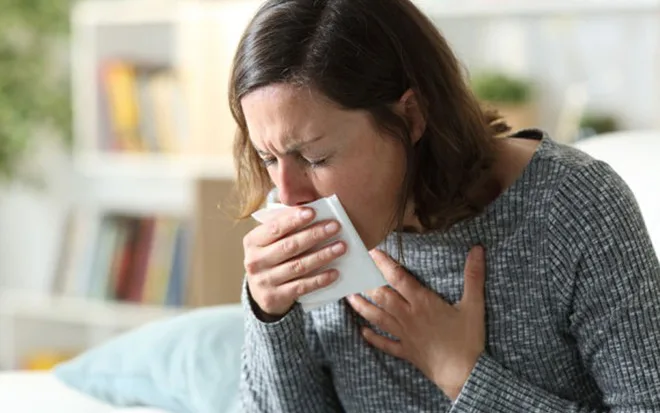 8 dấu hiệu cảnh báo sớm khối u ung thư phổi chết người